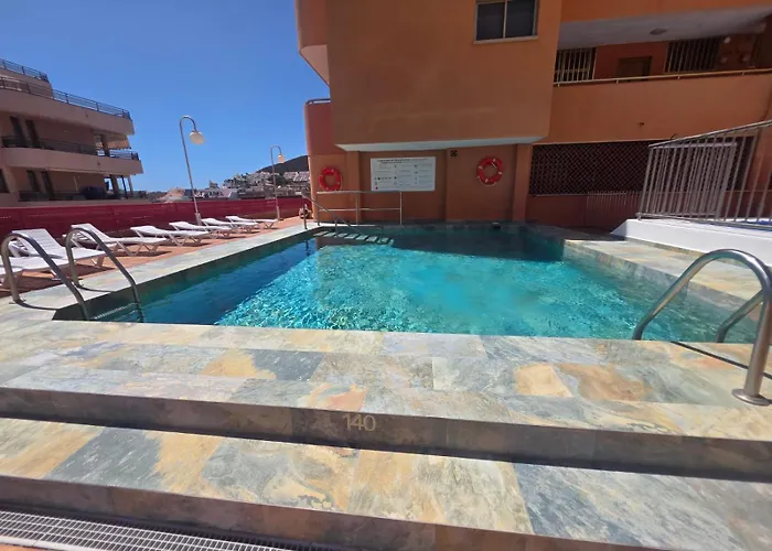 Casa Liotro Comfortable, Panoramic,central, Near The Sea,swimming Pool,wifi,terrace Apartman Los Cristianos